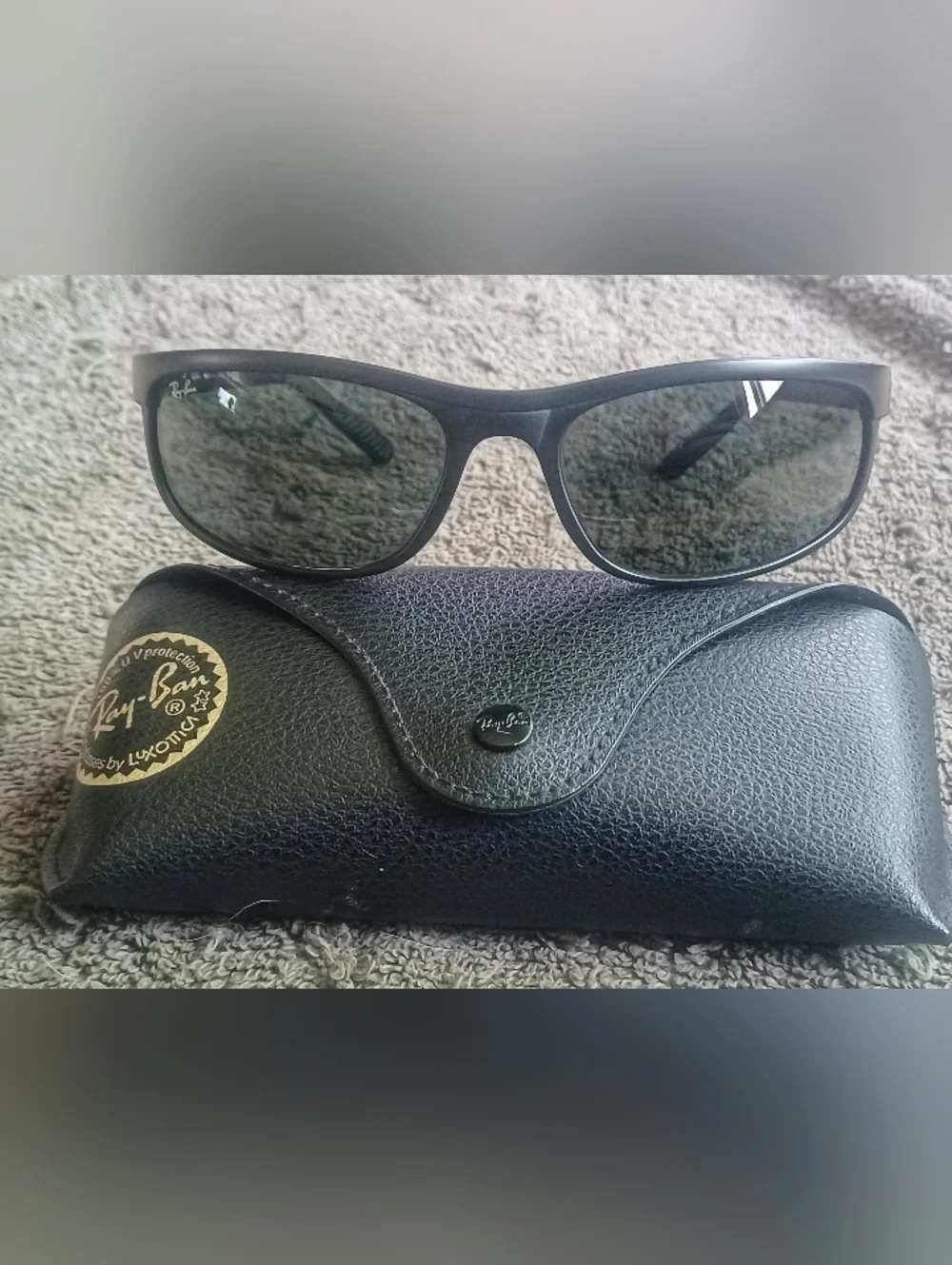 AUTHENTIC RAYBAN PREDATOR 2